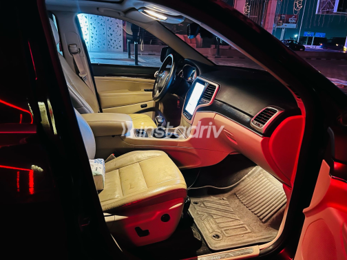 Jeep Grand Cherokee 2018 Black Used for Sale - 10