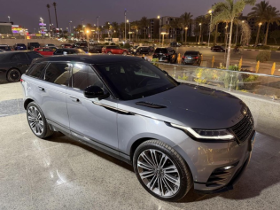 لاند روفر فيلار 2024 رمادي مستعملة للبيع