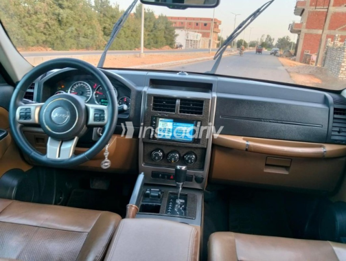 Jeep Cherokee 2013 Gold Used for Sale - 8
