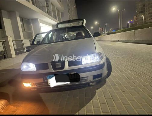 سيات ابيزا 2001 فضي مستعملة للبيع - 3