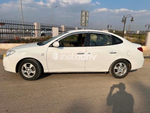 Hyundai Avante 2007 White Used for Sale - 4