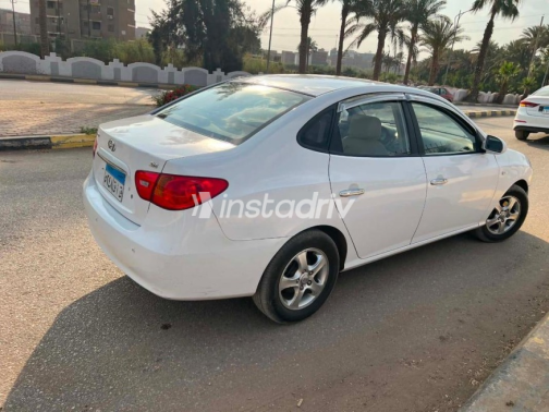 Hyundai Avante 2007 White Used for Sale - 5