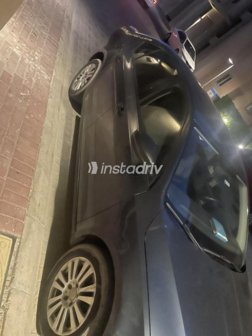 سكودا اوكتافيا A7 2015 رمادي غامق مستعملة للبيع - 6