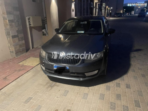 سكودا اوكتافيا A7 2015 رمادي غامق مستعملة للبيع - 7