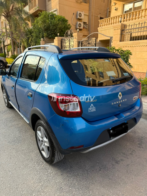 Renault Sandero Step Way 2016 Blue Used for Sale - 2