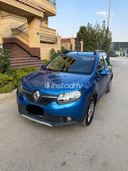 Renault Sandero Step Way 2016 Blue Used for Sale - 8