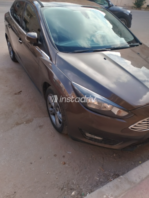 Ford Focus 2018 Bronze Used for Sale - 7