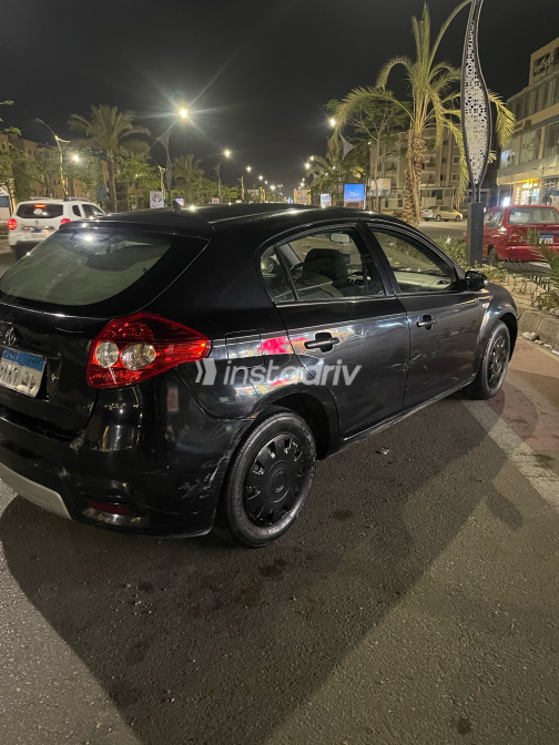 بريليانس FRV 2012 أسود مستعملة للبيع - 5