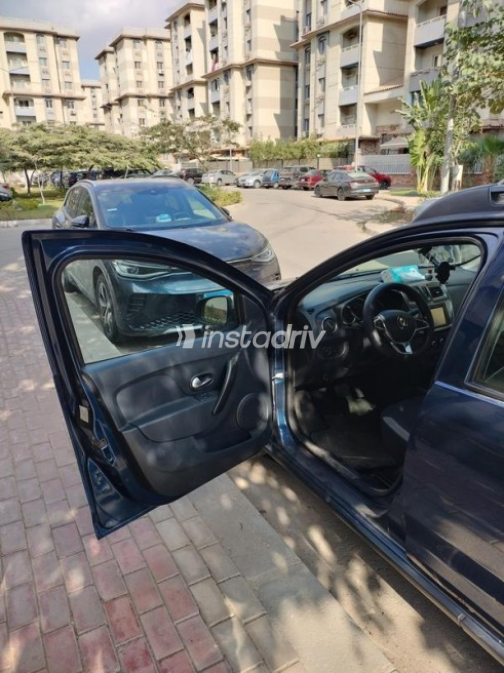Renault Sandero Step Way 2018 White Used for Sale - 10