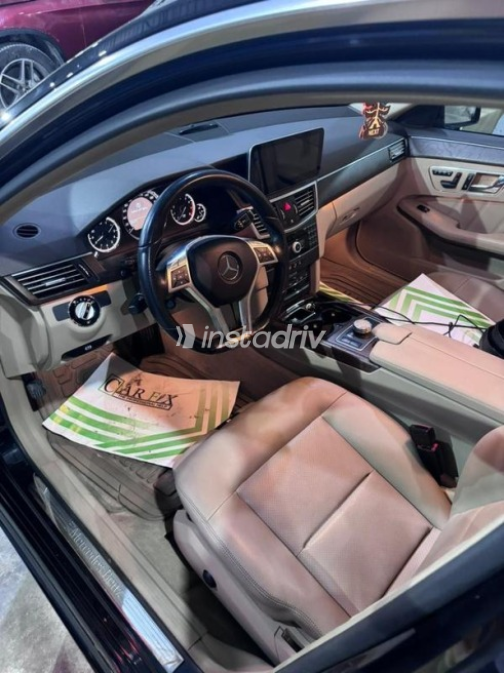 مرسيدس E 300 2010 أسود مستعملة للبيع - 4