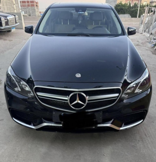 مرسيدس E 300 2010 أسود مستعملة للبيع