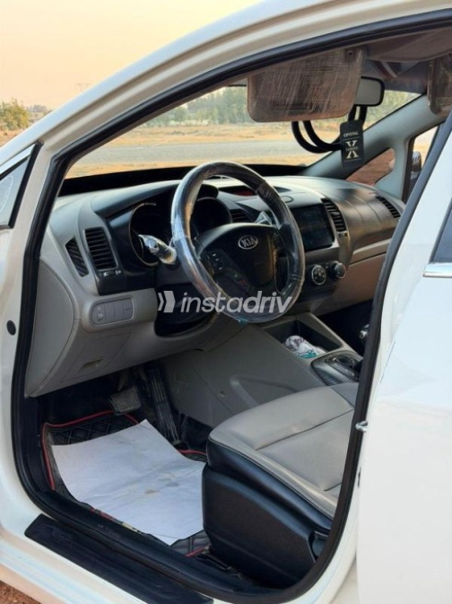 Kia Grand Cerato 2015 White Used for Sale - 10