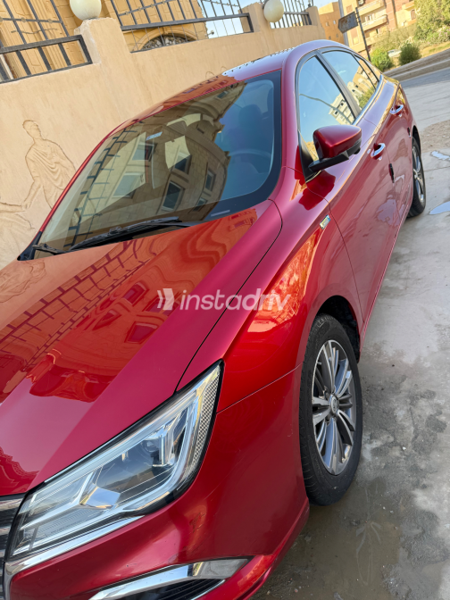 ام جى 5 2021 أحمر مستعملة للبيع - 2
