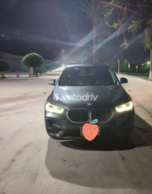 بي ام دبليو X1 2020 رمادي مستعملة للبيع - 3