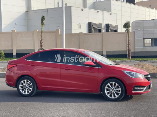 شيرى اريزو 5 2023 أبيض مستعملة للبيع - 3
