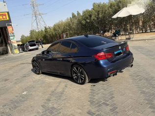 بي ام دبليو 328 2015 أزرق غامق مستعملة للبيع