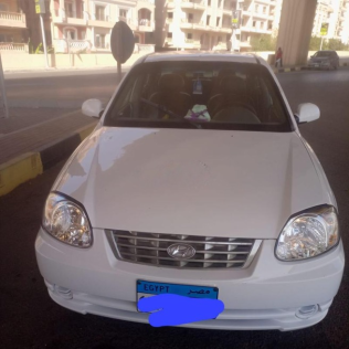هيونداي فيرنا 2010 أبيض مستعملة للبيع