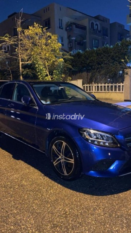 مرسيدس C 180 2020 أزرق غامق مستعملة للبيع - 3