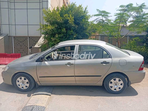 Toyota Corolla 2003 Gold Used for Sale - 1