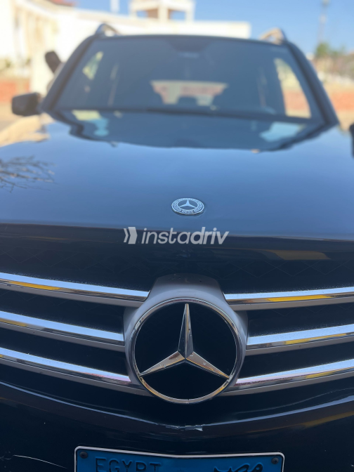Mercedes GLK 300 2010 Black Used for Sale - 6