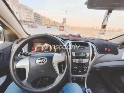 بى واى دى‬ F3 2022 أزرق مستعملة للبيع - 2