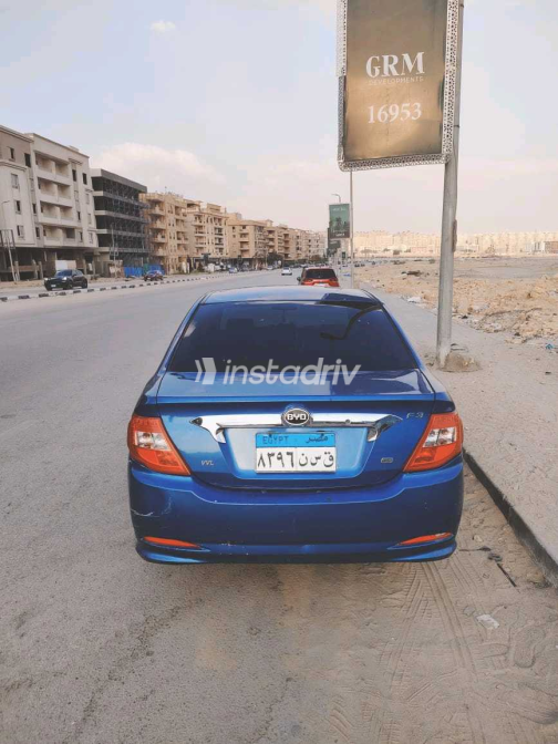 بى واى دى‬ F3 2022 أزرق مستعملة للبيع - 4