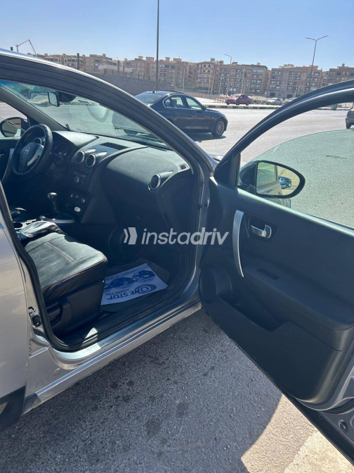 Nissan Qashqai 2011 White Used for Sale - 4