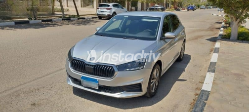 سكودا فابيا 2024 فضي مستعملة للبيع - 1