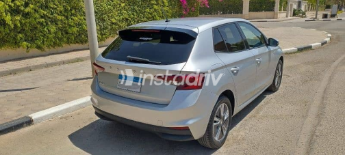 سكودا فابيا 2024 فضي مستعملة للبيع - 4