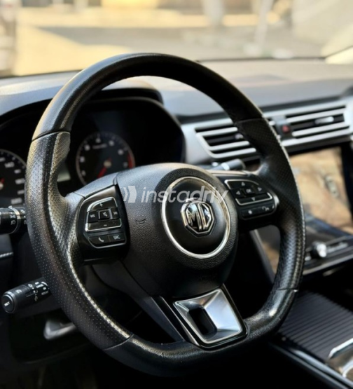 ام جى 5 2021 أزرق غامق مستعملة للبيع - 7