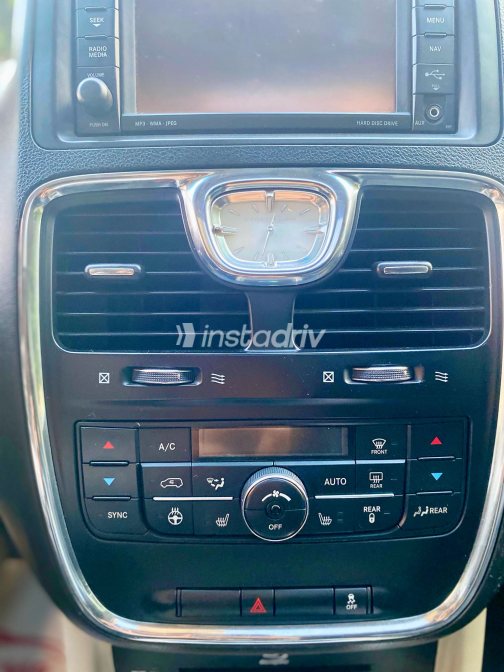 Chrysler Town & Country 2015 Silver Used for Sale - 5