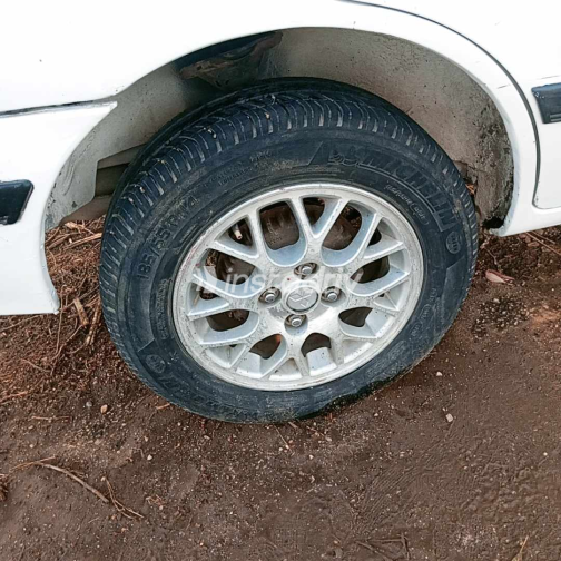Kia Sephia 1993 White Used for Sale - 4