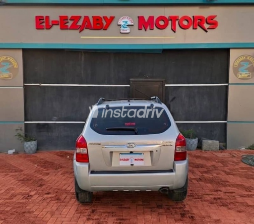 Hyundai Tucson 2008 Silver Used for Sale - 1