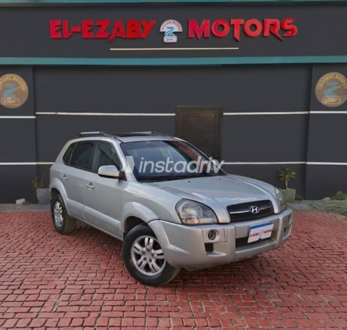 Hyundai Tucson 2008 Silver Used for Sale - 2