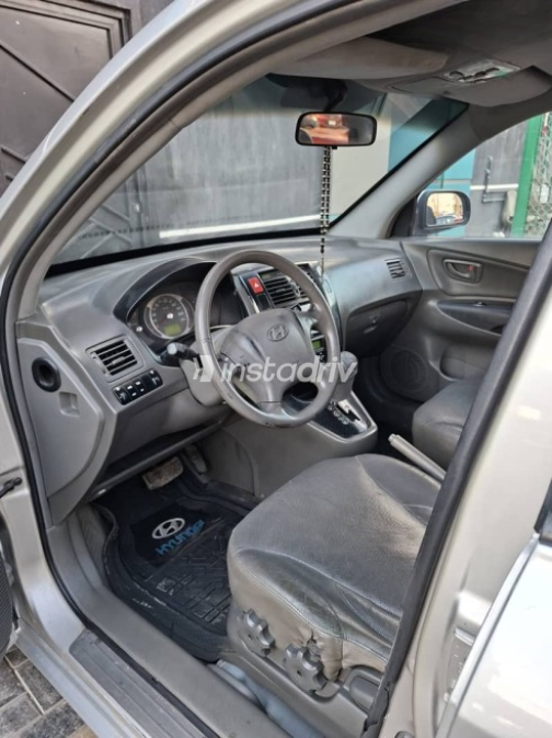 Hyundai Tucson 2008 Silver Used for Sale - 8