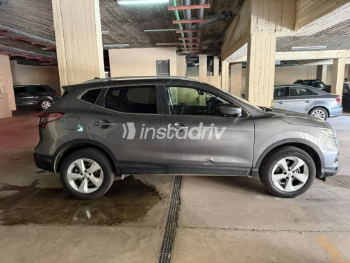 Nissan Qashqai 2021 Gray Used for Sale - 4