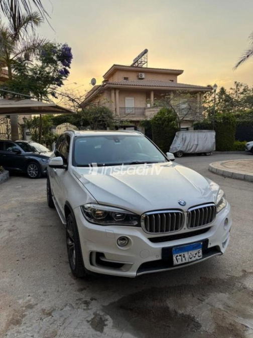 BMW X5 2018 White Used for Sale - 1