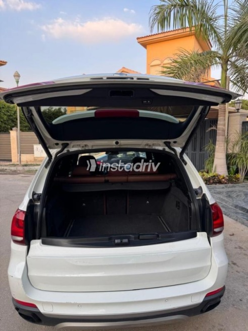 BMW X5 2018 White Used for Sale - 4