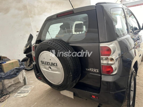 Suzuki Vitara 2009 Gray Used for Sale - 3
