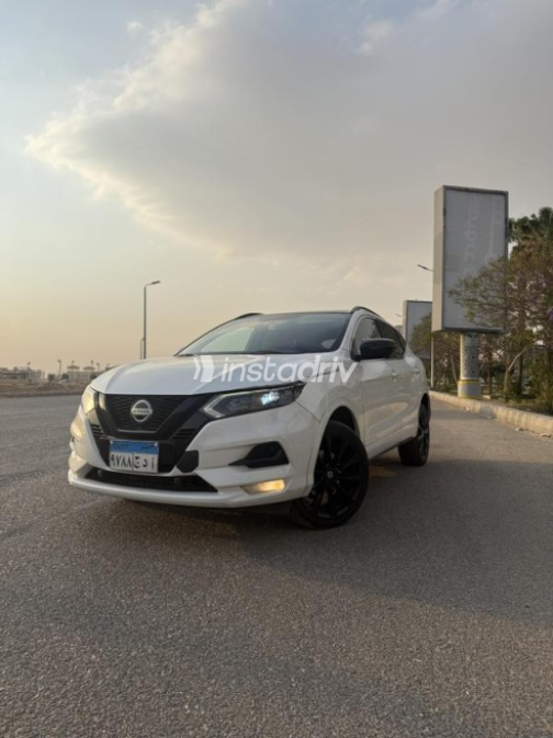 Nissan Qashqai 2021 White Used for Sale - 1
