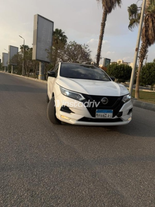 Nissan Qashqai 2021 White Used for Sale - 2