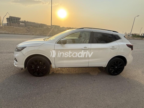 Nissan Qashqai 2021 White Used for Sale - 5