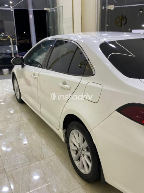 Toyota Corolla 2022 White Used for Sale - 8