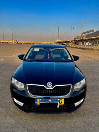 سكودا اوكتافيا A7 2015 أسود مستعملة للبيع