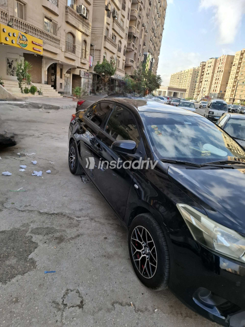 Toyota Yaris 2015 Black Used for Sale - 1