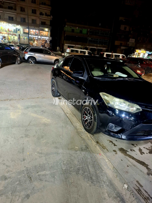 Toyota Yaris 2015 Black Used for Sale - 5