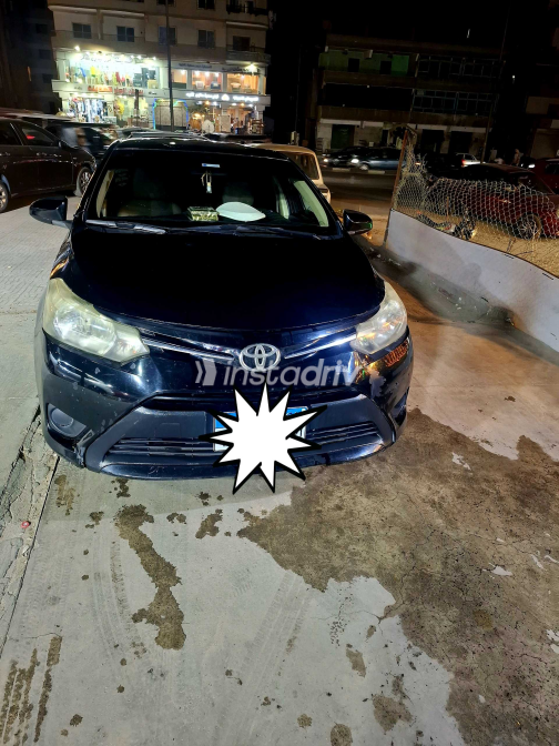 Toyota Yaris 2015 Black Used for Sale - 8