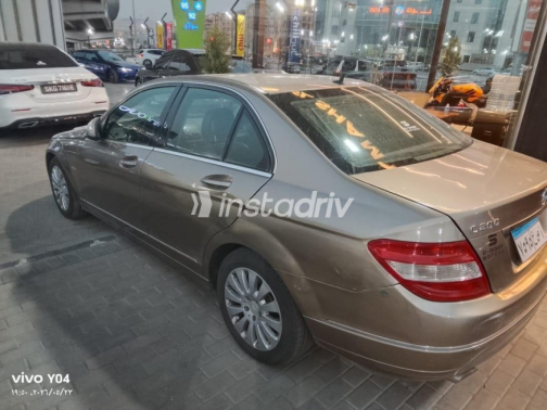 مرسيدس C 200 2008 ذهبي مستعملة للبيع - 2