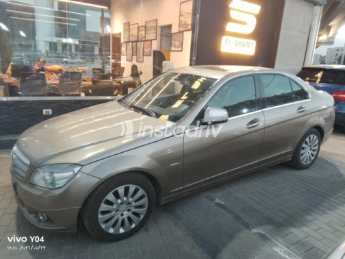 مرسيدس C 200 2008 ذهبي مستعملة للبيع - 6