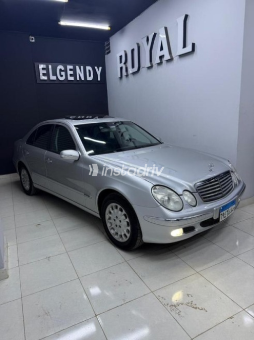 مرسيدس E 200 2003 فضي مستعملة للبيع - 1